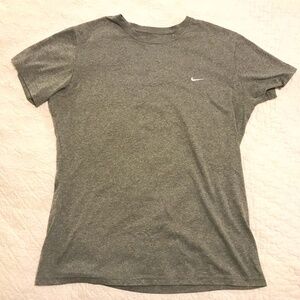 NWOT Nike heathered grey dri-fit tee with embroidered swoosh(XL)